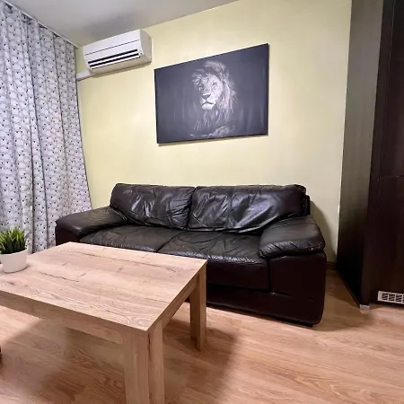 Apartment Green